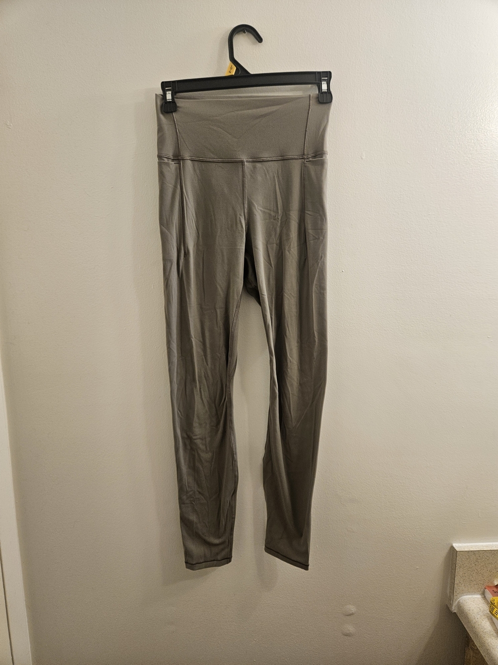 High-Rise Women's Leggings in Taupe Gray